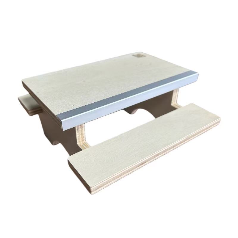 Table obstacle for fingerboard
