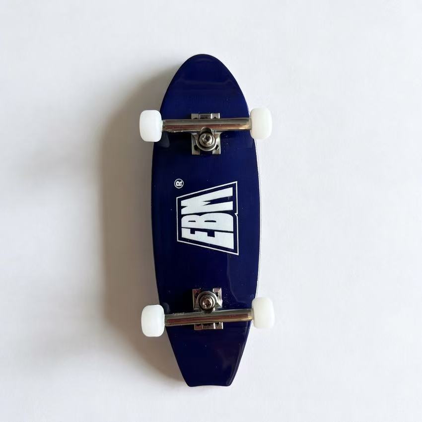 32mm Mini Pro Maple Wood Fingerboard Table Game Finger Skateboard with Metal Truck